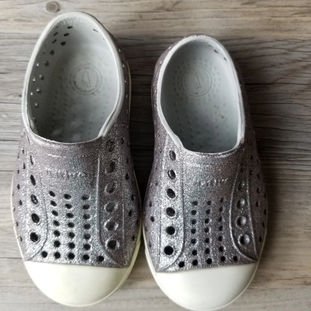 Native Jefferson Jiffy Bling Silver Glitter Water Sneakers